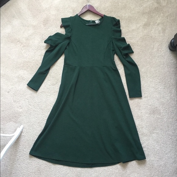 Green dress - Picture 1 of 2